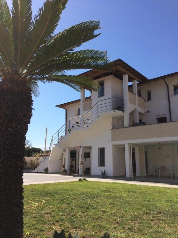 Nottola B&B Ladispoli Bagian luar foto